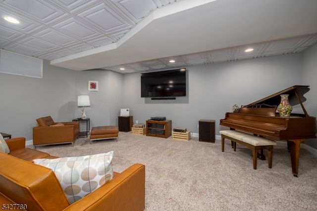1 Turnberry Ln, Hardyston Twp., NJ 07419