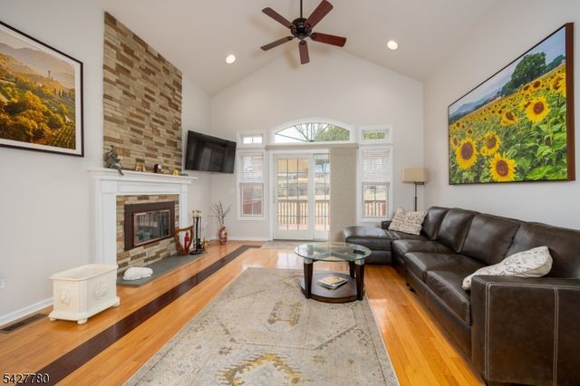 1 Turnberry Ln, Hardyston Twp., NJ 07419