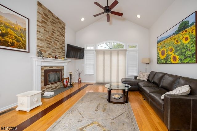 1 Turnberry Ln, Hardyston Twp., NJ 07419