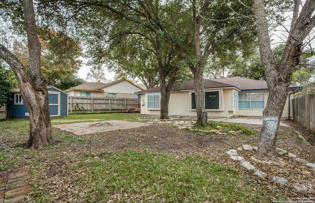 6103 John Chapman, San Antonio, TX 78240