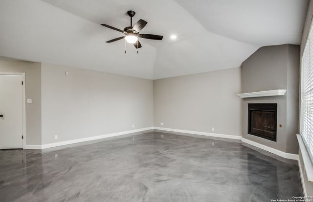 6103 John Chapman, San Antonio, TX 78240