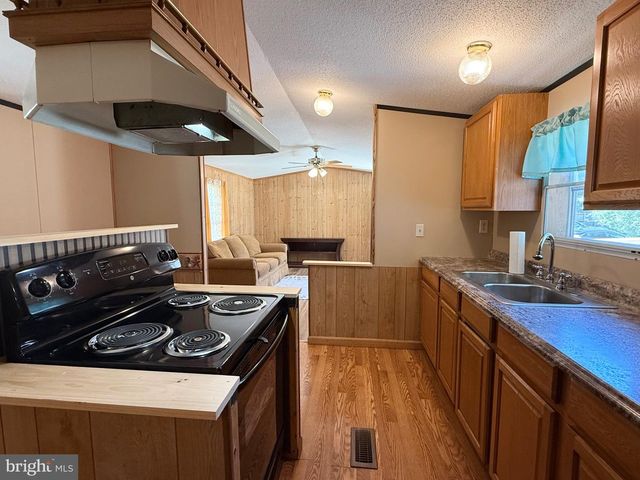 231 SAND CASTLE BLVD, Fruitland, MD 21826