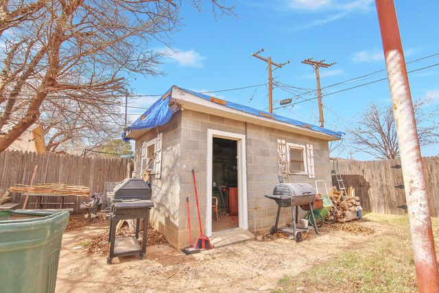 4518 49th Street, Lubbock, TX 79414