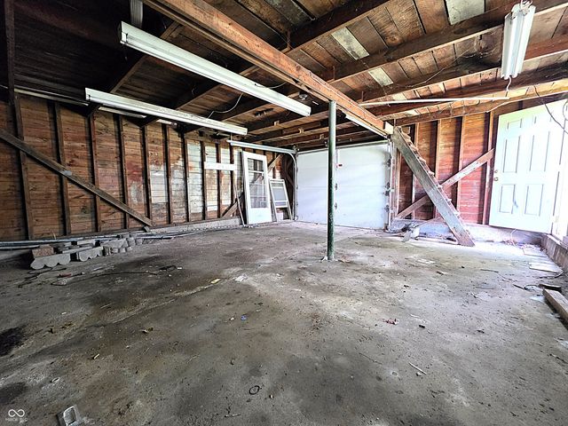 1229 W 7th Street, Anderson, IN 46016
