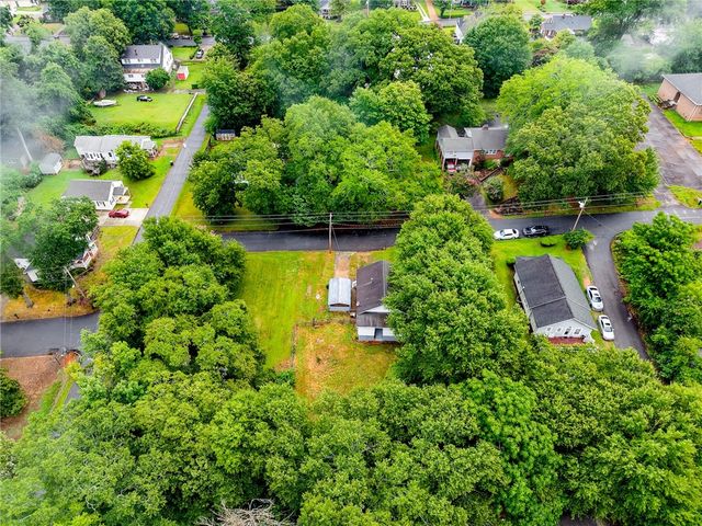 305 Glazner Street, Easley, SC 29640