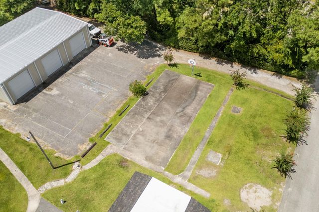 4 Islander Ct., Murrells Inlet, SC 29576
