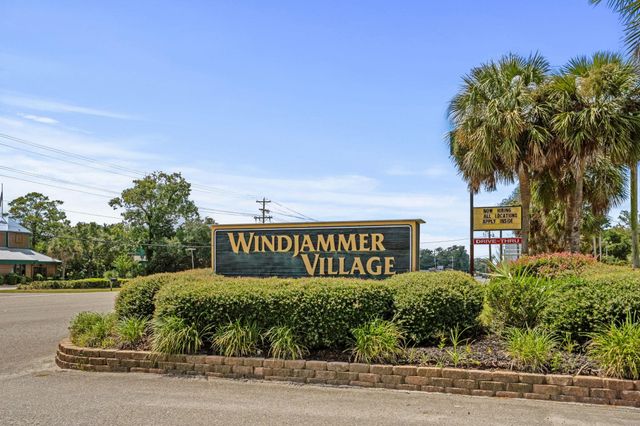 4 Islander Ct., Murrells Inlet, SC 29576