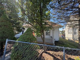 15 Dawson Ave, South Union Twp, PA 15401