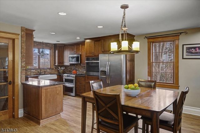 322 Aurora St, Lopatcong Twp., NJ 08865