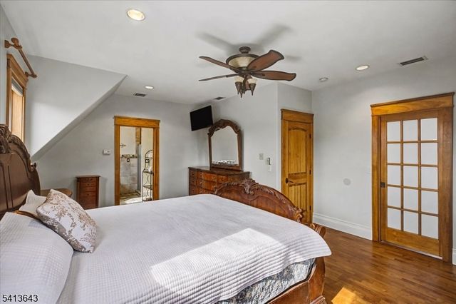 322 Aurora St, Lopatcong Twp., NJ 08865