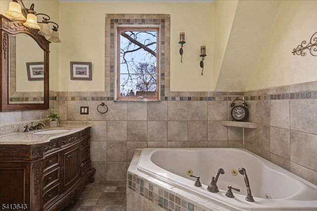 322 Aurora St, Lopatcong Twp., NJ 08865