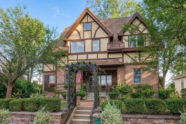 322 Aurora St, Lopatcong Twp., NJ 08865