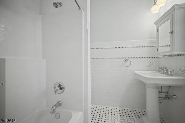 322 Aurora St, Lopatcong Twp., NJ 08865