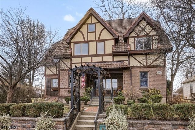 322 Aurora St, Lopatcong Twp., NJ 08865