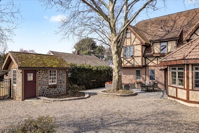 322 Aurora St, Lopatcong Twp., NJ 08865