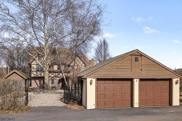 322 Aurora St, Lopatcong Twp., NJ 08865