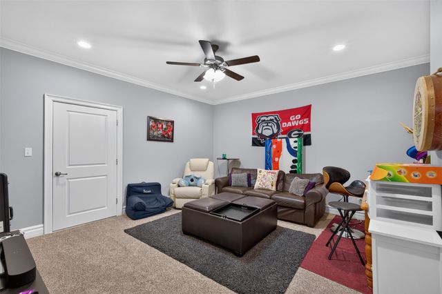 443 Oakwood Trace Court, Shreveport, LA 71106