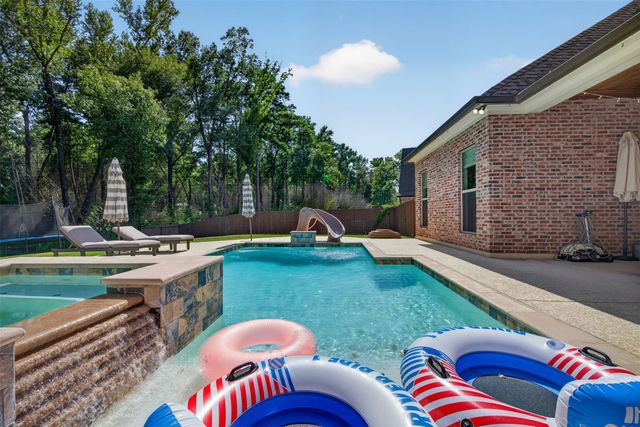 443 Oakwood Trace Court, Shreveport, LA 71106