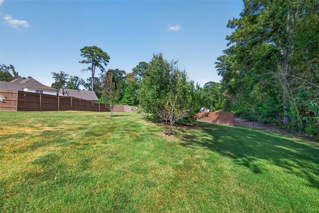 443 Oakwood Trace Court, Shreveport, LA 71106