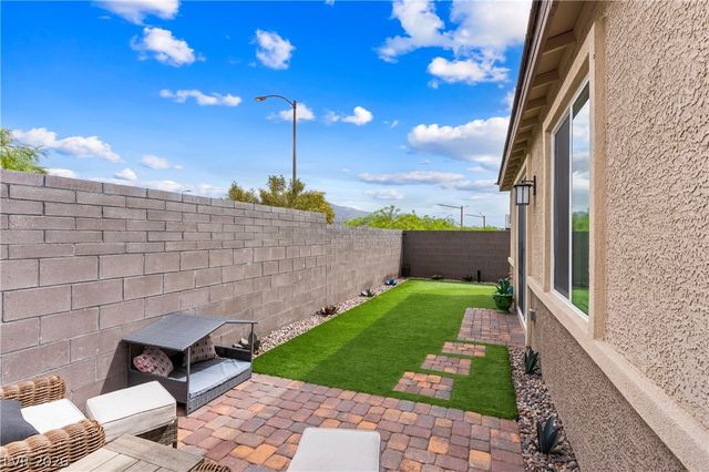 9386 Sequoia Ridge Avenue, Las Vegas, NV 89143