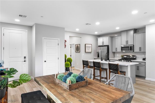 9386 Sequoia Ridge Avenue, Las Vegas, NV 89143