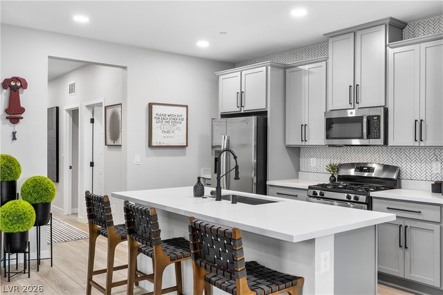 9386 Sequoia Ridge Avenue, Las Vegas, NV 89143