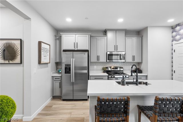 9386 Sequoia Ridge Avenue, Las Vegas, NV 89143