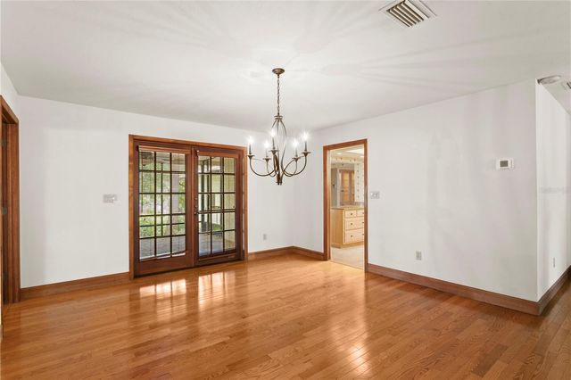 3101 WALNUT STREET NE, St Petersburg, FL 33704