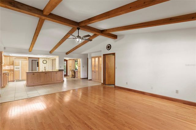 3101 WALNUT STREET NE, St Petersburg, FL 33704