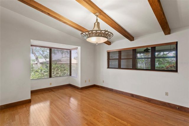 3101 WALNUT STREET NE, St Petersburg, FL 33704