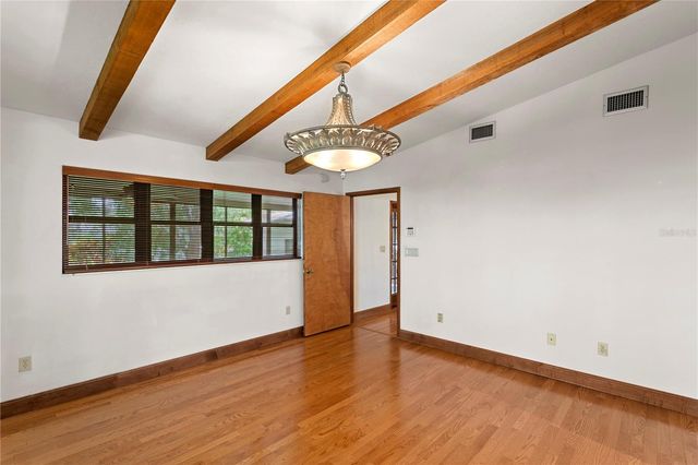 3101 WALNUT STREET NE, St Petersburg, FL 33704