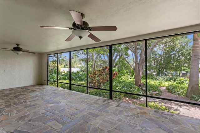 3101 WALNUT STREET NE, St Petersburg, FL 33704