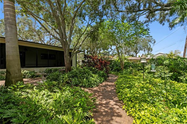 3101 WALNUT STREET NE, St Petersburg, FL 33704