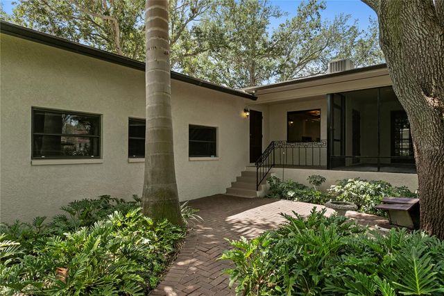 3101 WALNUT STREET NE, St Petersburg, FL 33704