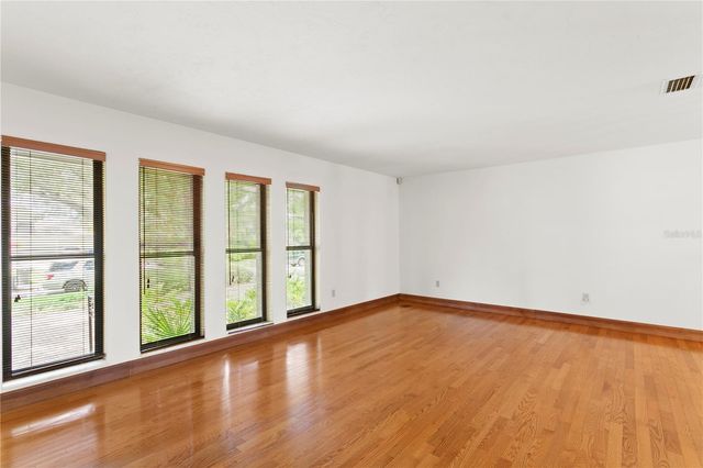 3101 WALNUT STREET NE, St Petersburg, FL 33704