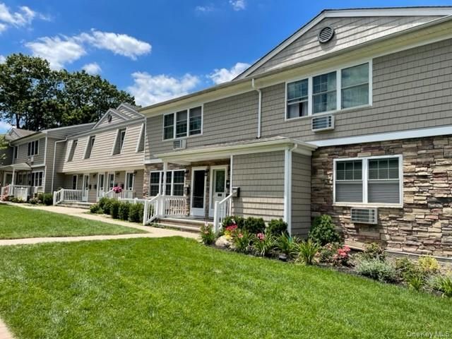 50 Fairfield Way GR05, Commack, NY 11725