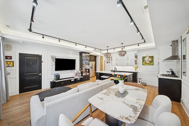 3105 S Giles Avenue 1S, Chicago, IL 60616