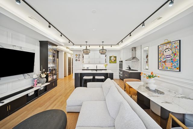 3105 S Giles Avenue 1S, Chicago, IL 60616