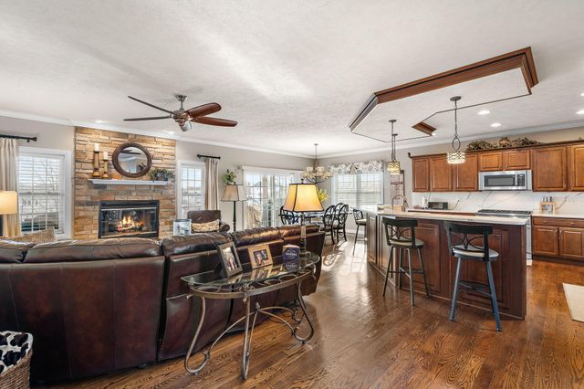 1426 Rainy Brook Way, Crown Point, IN 46307