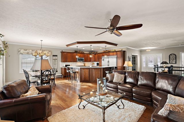 1426 Rainy Brook Way, Crown Point, IN 46307