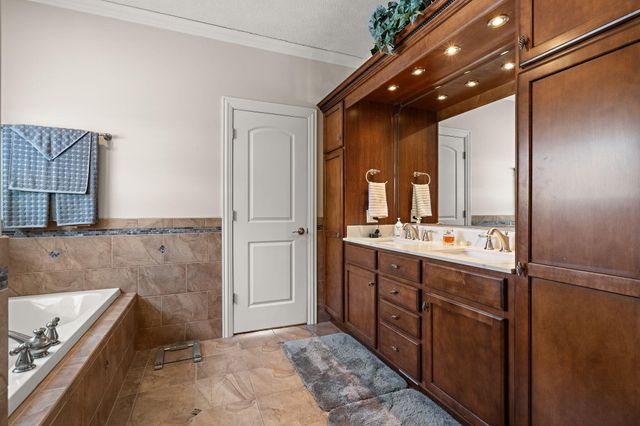 1426 Rainy Brook Way, Crown Point, IN 46307