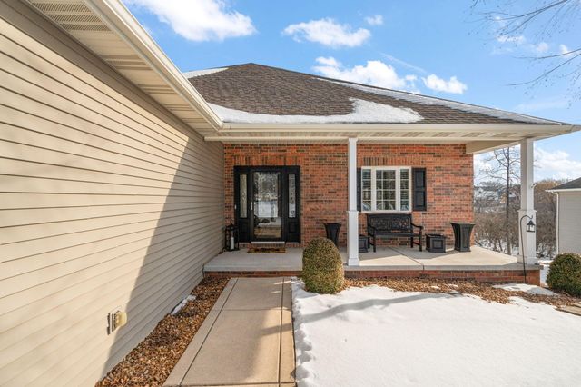 1426 Rainy Brook Way, Crown Point, IN 46307