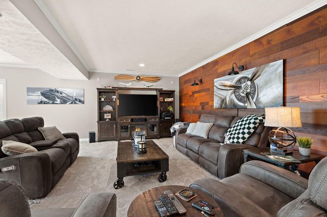 1426 Rainy Brook Way, Crown Point, IN 46307