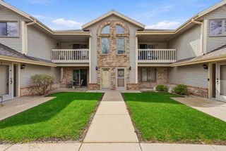 2112 Woodburn ROAD #E, Waukesha, WI 53188