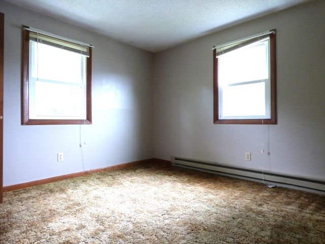 16-18 Daniel St, Springfield, MA 01151