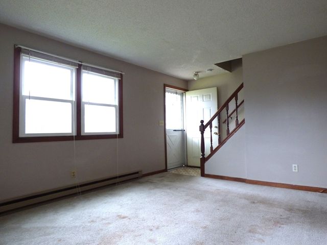 16-18 Daniel St, Springfield, MA 01151