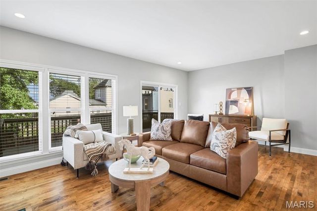 2122 Franz Park Lane, St Louis, MO 63139