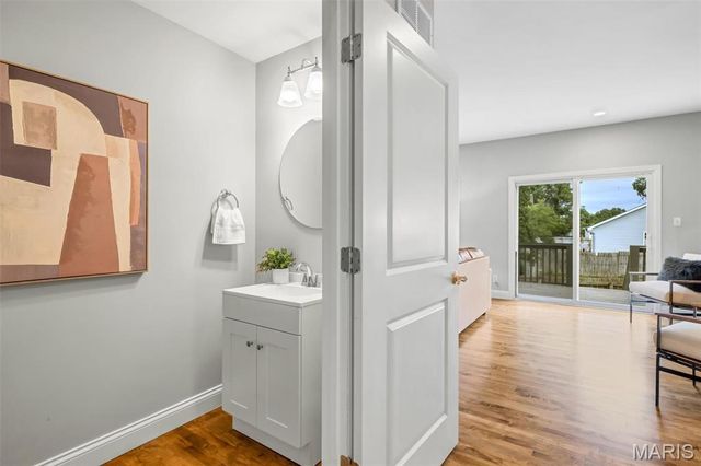 2122 Franz Park Lane, St Louis, MO 63139