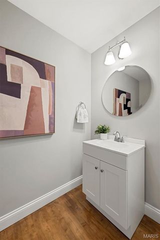 2122 Franz Park Lane, St Louis, MO 63139