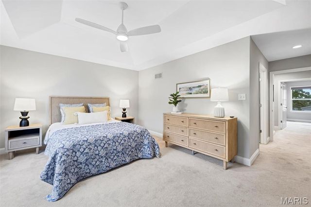 2122 Franz Park Lane, St Louis, MO 63139